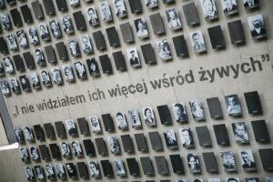 05.05.2021. Michniów. Mauzoleum Martyrologii Wsi Polskich / WIktor Taszłow / Radio Kielce