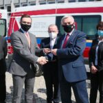 13.05.2021. Kielce. Przekazanie Uzdrowisku Busko-Zdrój karetki specjalistycznej. Na zdjęciu: Marta Solnica - dyrektor Świętokrzyskiego