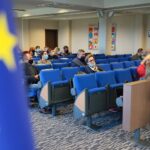 11.05.2021. Kielce. Podpisanie umów z organizacjami pozarządowym na realizację zadań publicznych z zakresu sportu, turystyki i kultury w 2021 roku w powiecie kieleckim / Wiktor Taszłow / Radio Kielce