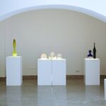 12.05.2021. Kielce. Wystawa ''Szkło z kolekcji BWA Sandomierz'' / Wiktor Taszłow / Radio Kielce