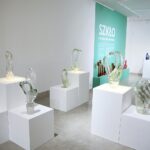 12.05.2021. Kielce. Wystawa ''Szkło z kolekcji BWA Sandomierz'' / Wiktor Taszłow / Radio Kielce