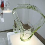 12.05.2021. Kielce. Wystawa ''Szkło z kolekcji BWA Sandomierz'' / Wiktor Taszłow / Radio Kielce