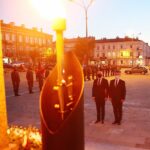 12.05.2021. Kielce. Obchody 86. rocznicy śmierci Marszałka Józefa Piłsudskiego. Na zdjęciu (od lewej): Rafał Nowak - wicewojewoda świętokrzyski i Krzysztof Słoń - senator PiS / Wiktor Taszłow / Radio Kielce