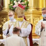 15.05.2021. Kielce. Święcenia diakonatu. Na zdjęciu (w środku): Jan Piotrowski - biskup kielecki / Wiktor Taszłow / Radio Kielce