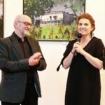 13.05.2021. Kielce. Wystawa Andrzeja Borysa „Ani jawa, ani sen”. Na zdjęciu: Andrzej Borys - fotograf i Agnieszka Kucharska - Galeria Oranżeria / Wiktor Taszłow / Radio Kielce