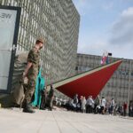 15.05.2021. Kielce. Punkt szczepień przed Świętokrzyskim Urzędem Wojewódzkim / Wiktor Taszłow / Radio Kielce