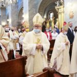 15.05.2021. Kielce. Święcenia diakonatu. Na zdjęciu (w środku od lewej): Jan Piotrowski - biskup kielecki, Andrzej Kaleta - biskup pomocniczy, Marian Florczyk - biskup pomocniczy / Wiktor Taszłow / Radio Kielce