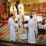 15.05.2021. Kielce. Święcenia diakonatu. Na zdjęciu (w środku): Jan Piotrowski - biskup kielecki / Wiktor Taszłow / Radio Kielce