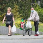 15.05.2021. Kielce. Ludzie bez masek / Wiktor Taszłow / Radio Kielce