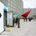 16.05.2021. Kielce. Punkt szczepień przed świętokrzyskim Urzędem Wojewódzkim / Wiktor Taszłow / Radio Kielce