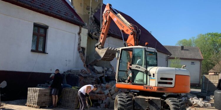 19.05.2021 Piekoszów. Prace przy Centrum Kultury / Zbigniew Piątek/Facebook