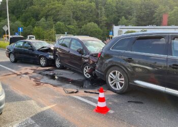 02.06.2021. Kielce. Wypadek na ulicy Krakowskiej / Wiktor Taszłow / Radio Kielce