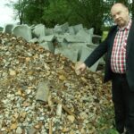 02.05.2021. Droga powiatowa nr 0102T Stopnica-Folwarki-Skrobaczów na odcinku 1920 m. Na zdjęciu: Jan Bartosik - radny Rady Powiatu w Busku-Zdroju / Jan Bartosik/Facebook