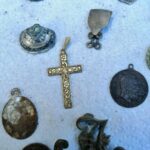 08.06.2021. Maleniec. Nowe eksponaty, które odkryli członkowie stowarzyszenia historycznego „Pasja” / Radosław Nowek