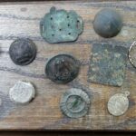 08.06.2021. Maleniec. Nowe eksponaty, które odkryli członkowie stowarzyszenia historycznego „Pasja” / Radosław Nowek