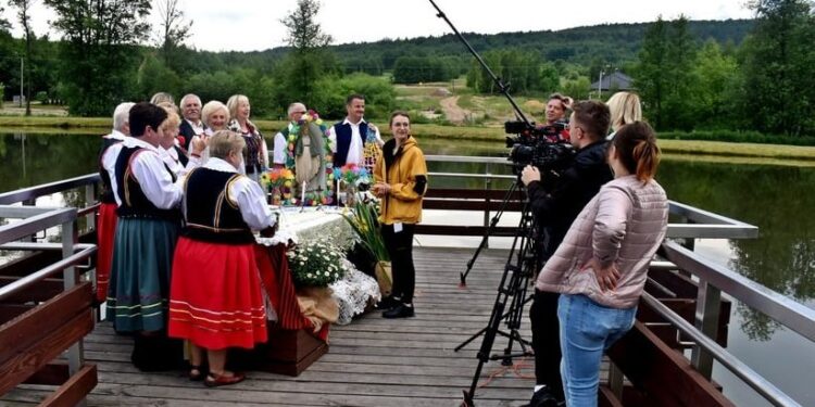 12.06.2021. Ciekoty. Nagrania do koncertu online "Śpiewy spod Radostowej" / Centrum Edukacji i Kultury "Szklany Dom" / Facebook