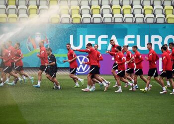 13.06.2021. Piłkarskie mistrzostwa Europy - Euro 2020. Piłkarze reprezentacji Polski podczas treningu / Marcin Gadomski / PAP