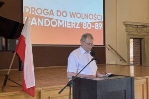 04.06.2021. Sandomierz. Otwarcie wystawy pt. „Droga do wolności. Sandomierz 1980-89”. Na zdjęciu: Kazimierz Plachimowicz - Stowarzyszenie ”Pamięć i Solidarność” - główny organizator wystawy / Grażyna Szlęzak-Wójcik / Radio Kielce