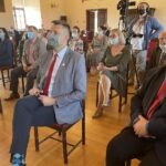 04.06.2021. Sandomierz. Otwarcie wystawy pt. „Droga do wolności. Sandomierz 1980-89”. Na zdjęciu (od lewej): Andrzej Bętkowski - marszałek  województwa świętokrzyskiego, Marcin Marzec - burmistrz Sandomierza, Krzysztof Szatan - przewodniczący klubu PiS w Radzie Miasta Sandomierza / Grażyna Szlęzak-Wójcik / Radio Kielce