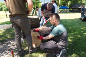 19.06.2021 Maleniec. Warsztaty z bartnictwa / Magdalena Galas-Klusek / Radio Kielce