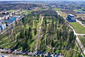 28.04.2021 Busko-Zdrój. Park zdrojowy / Jarosław Kubalski / Radio Kielce