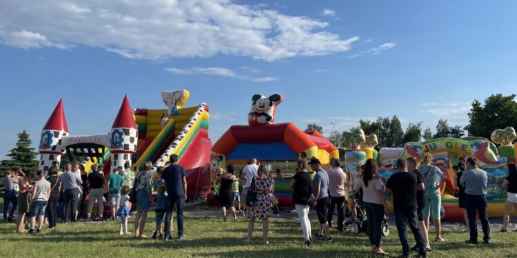 06.06.2021. Łoniów. Piknik z okazji Dnia Dziecka / Grażyna Szlęzak-Wójcik / Radio Kielce