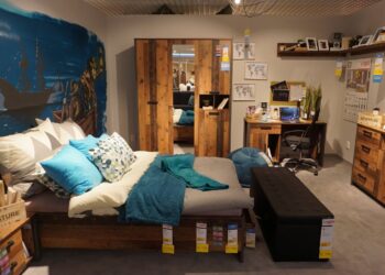 23.11.2019. Kielce. Otwarcie salonu Agata Meble / Kamil Król / Radio Kielce