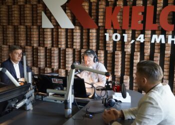 07.06.2021 Radio Kielce. Punkty Widzenia. Od lewej: Andrzej Pruś - przewodniczący sejmiku świętokrzyskiego, Marek Cender - Radio Kielce, Marcin Chłodnicki -  zastępca prezydenta Kielc / Dionizy Krawczyński / Radio Kielce