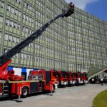 17.06.2021. Kielce. Uroczyste przekazanie samochodów ratowniczo-gaśniczych i wręczenie promes na zakup kolejnych dla jednostek PSP i OSP z regionu świętokrzyskiego / Piotr Kwaśniewski / Radio Kielce