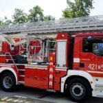 17.06.2021. Kielce. Uroczyste przekazanie samochodów ratowniczo-gaśniczych i wręczenie promes na zakup kolejnych dla jednostek PSP i OSP z regionu świętokrzyskiego / Piotr Kwaśniewski / Radio Kielce