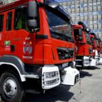 17.06.2021. Kielce. Uroczyste przekazanie samochodów ratowniczo-gaśniczych i wręczenie promes na zakup kolejnych dla jednostek PSP i OSP z regionu świętokrzyskiego / Piotr Kwaśniewski / Radio Kielce