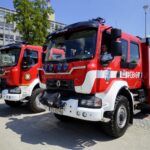 17.06.2021. Kielce. Uroczyste przekazanie samochodów ratowniczo-gaśniczych i wręczenie promes na zakup kolejnych dla jednostek PSP i OSP z regionu świętokrzyskiego / Piotr Kwaśniewski / Radio Kielce