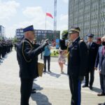 17.06.2021. Kielce. Uroczyste przekazanie samochodów ratowniczo-gaśniczych i wręczenie promes na zakup kolejnych dla jednostek PSP i OSP z regionu świętokrzyskiego. Na zdjęciu (po prawej): nadbryg. Krzysztof Hejduk - zastępca komendanta głównego PSP, st. bryg. Krzysztof Ciosek - świętokrzyski komendant wojewódzki PSP, Andrzej Bętkowski - marszałek województwa świętokrzyskiego i Zbigniew Koniusz - wojewoda świętokrzyski / Piotr Kwaśniewski / Radio Kielce