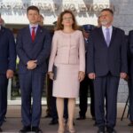 17.06.2021. Kielce. Uroczyste przekazanie samochodów ratowniczo-gaśniczych i wręczenie promes na zakup kolejnych dla jednostek PSP i OSP z regionu świętokrzyskiego. Na zdjęciu (od lewej): Mariusz Gosek - poseł Solidarnej Polski, Bartłomiej Dorywalski - poseł PiS, Agata Wojtyszek - poseł PiS, Andrzej Kryj - poseł PiS i Krzysztof Słoń - senator PiS / Piotr Kwaśniewski / Radio Kielce