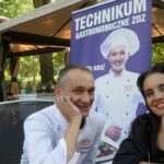 30.06.2021. Letnia kuchnia Radia Kielce. Kosmiczna środa. Na zdjęciu (od lewej): Mariusz Bezak - nauczyciel ZDZ w Kielcach i Magdalena Sitek - Radio Kielce / Dionizy Krawczyński / Radio Kielce