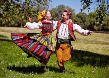 Mazowsze. Oberek opoczyński / FOTOBUENO pracownia fotograficzna