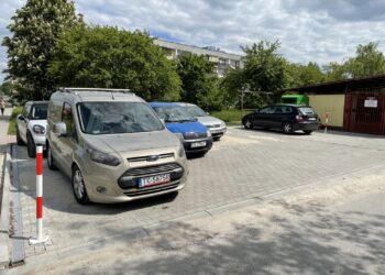 02.06.2021 Kielce. Parking na osiedlu Barwinek / Piotr Kwaśniewski / Radio Kielce