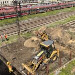 28.06.2021. Skarżysko-Kamienna. Rozpoczęcie budowy tunelu pod torami / Anna Głąb / Radio Kielce