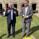 06.06.2021. Ujazd. Dzień Dziecka na Zamku Krzyżtopór. Na zdjęciu (od lewej): Krzysztof Lipiec - lider świętokrzyskich struktur PiS i Marek Staniek - wójt gminy Iwaniska / Anna Głąb / Radio Kielce