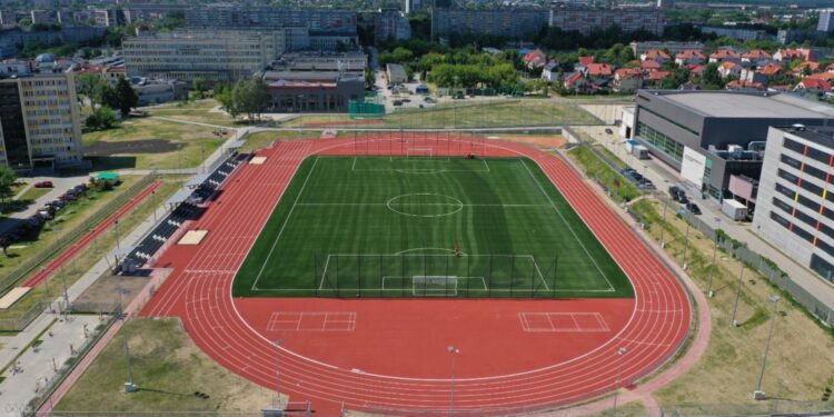 08.06.2021. Kielce. Stadion przy Centrum Sportu Politechniki Świętokrzyskiej / Jarosław Kubalski / Radio Kielce