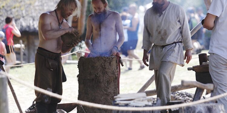 Dymarki w Nowej Słupi - trzy dni muzyki, kultury i historii