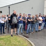 11.06.2021. Starachowice. Pikieta przed MAN-em / Anna Głąb / Radio Kielce