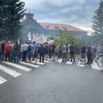 11.06.2021. Starachowice. Pikieta przed MAN-em / Anna Głąb / Radio Kielce