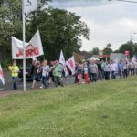 11.06.2021. Starachowice. Pikieta przed MAN-em / Anna Głąb / Radio Kielce