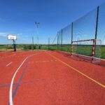 20.06.2021. Jeziorko (gmina Nowa Słupia). Boisko z trybunami przy szkole podstawowej / Wiktor Taszłow / Radio Kielce