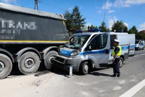 14.06.2021. Kielce. Wypadek z udziałem radiowozu / Wiktor Taszłow / Radio Kielce