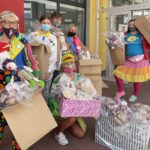 01.06.2021. Kielce. Piotr Wawrzyk - wiceminister spraw zagranicznych przekazał prezenty małym pacjentom Świętokrzyskiego Centrum Pediatrii w Kielcach / Iwona Murawska / Radio Kielce