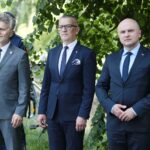 15.06.2021. Kielce. Uroczystości 77. rocznicy udanego zamachu na Franza Witka. Na zdjęciu (z lewej): Krzysztof Słoń - senator, Sławomir Stachura - dyrektor kancelarii prezydenta, Rafał Nowak - wicewojewoda świętokrzyski / Wiktor Taszłow / Radio Kielce