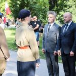 15.06.2021. Kielce. Uroczystości 77. rocznicy udanego zamachu na Franza Witka. Kwiaty składają: Krzysztof Słoń - senator, Rafał Nowak - wicewojewoda świętokrzyski / Wiktor Taszłow / Radio Kielce