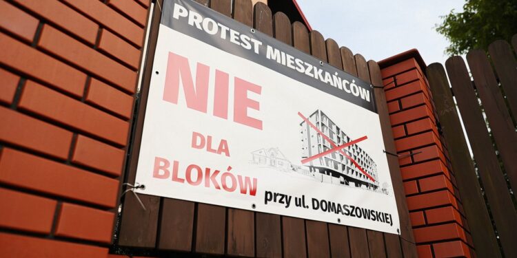 15.06.2021. Kielce. Protest osób mieszkających przy ulicy Domaszowskiej / Wiktor Taszłow / Radio Kielce